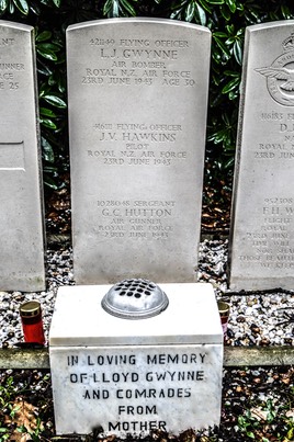 Row H grave 14